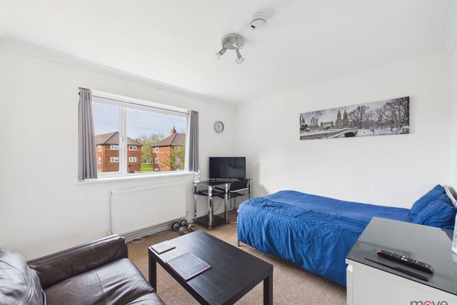 6 Upstairs Flat Cornwall Avenue, Cheltenham, Cheltenham photo 2