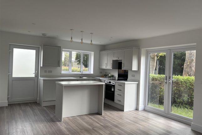 Kitchen.Jpg