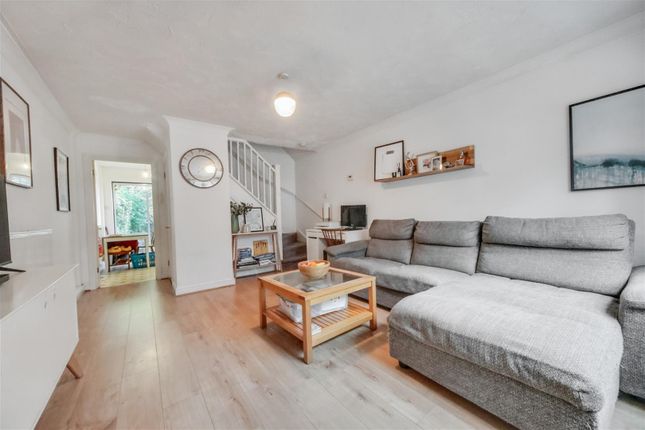 7, Laxton Gardens, Shenley photo 3