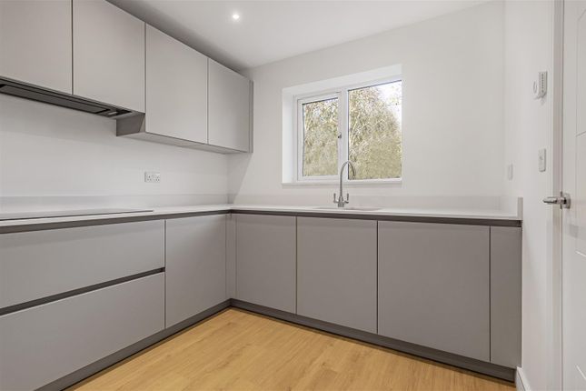 Plot 2, 4, Kingsbridge Way, Kentford photo 3