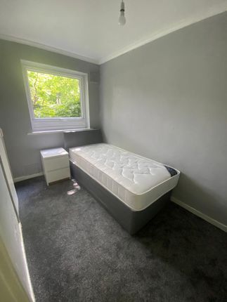Flat for sale in Slade Lane, Manchester