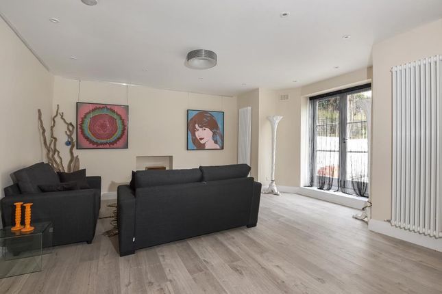 Flat for sale in Carlton Hill, St Johns Wood