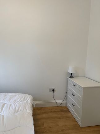 Flat to rent in 53 High Street, Harrow On The Hill