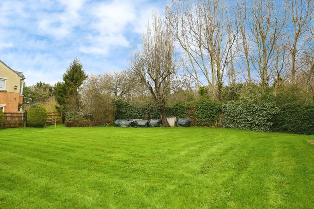 Flat for sale in Kingsdale Court, Broadway, Worcestershire