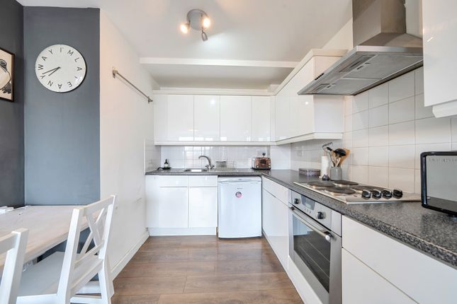 519 Holly Court,, John Harrison Way, Greenwich Peninsula photo 2