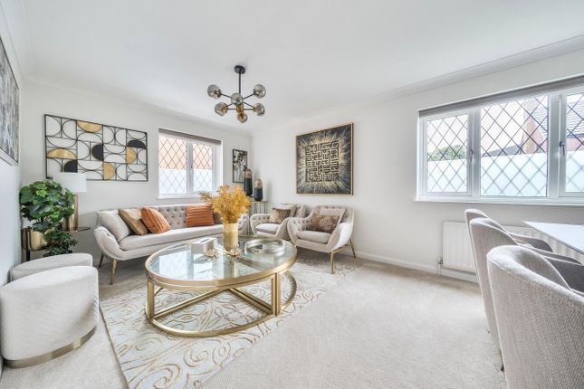 22, Merrick Way, Chandler's Ford photo 2