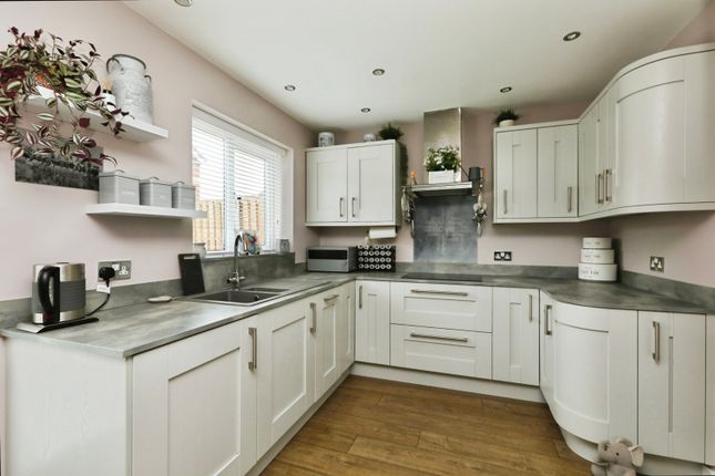 Bluebell Wood Lane, Rotherham photo 4