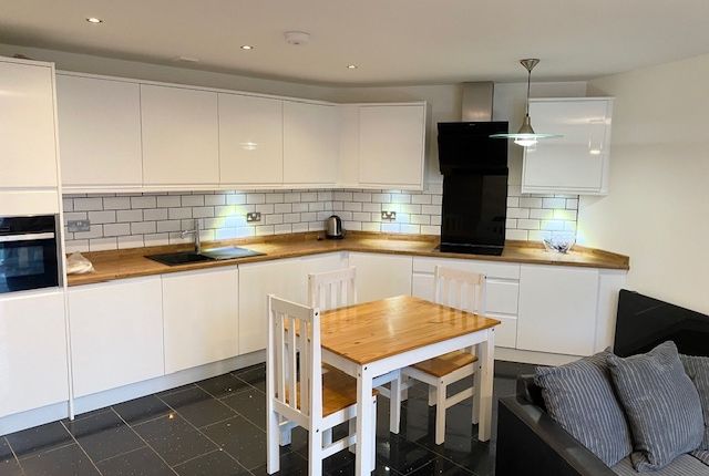 95, Altolusso, Cardiff photo 2
