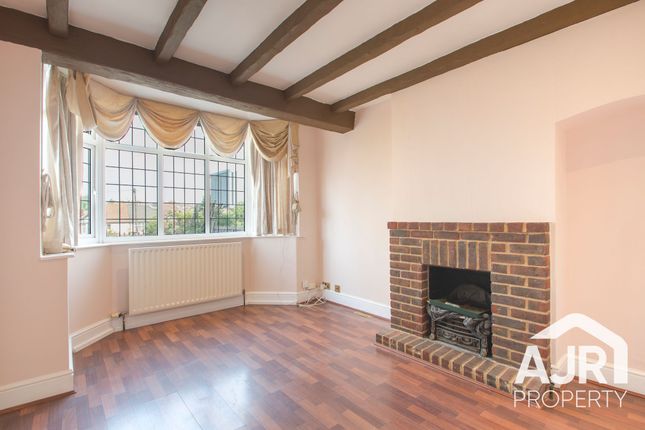 785, East Rochester Way, Sidcup photo 2