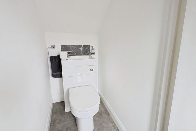 3A, Stanshawe Crescent, Bristol photo 4