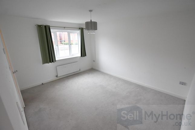 2 Bassett Close, Nuneaton photo 2