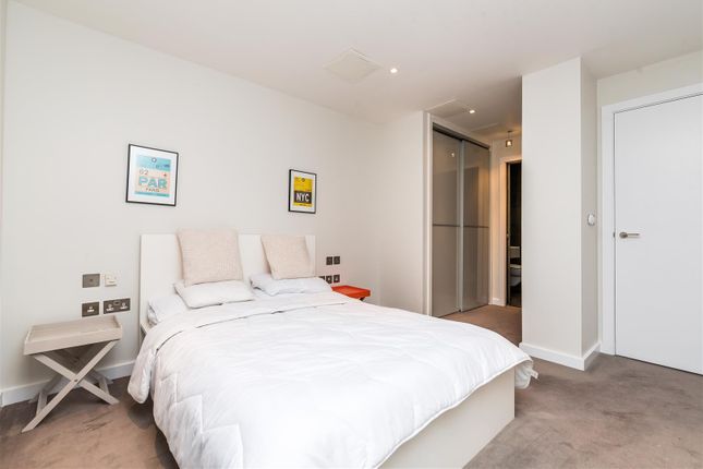 Flat to rent in Abbey Road, St Johns Wood, London