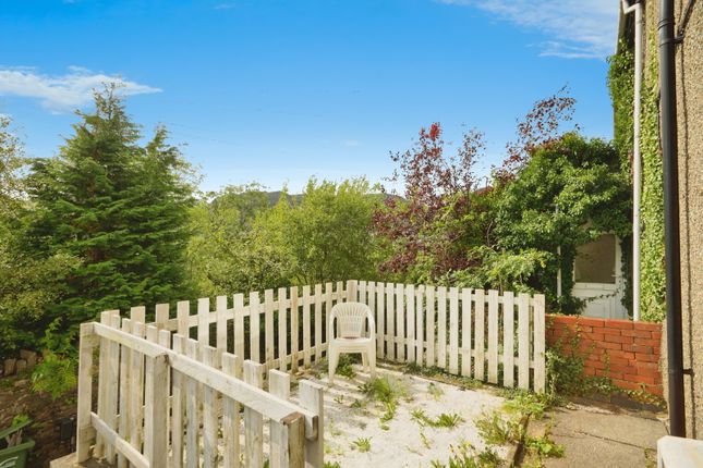 6, Pengelli Terrace, Gwynedd photo 2