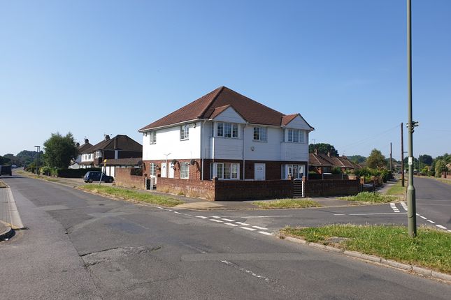 Thumbnail Flat for sale in The Drive, Horley, Surrey
