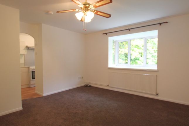 Flat 3, Rookley Court, Purfleet-On-Thames photo 5
