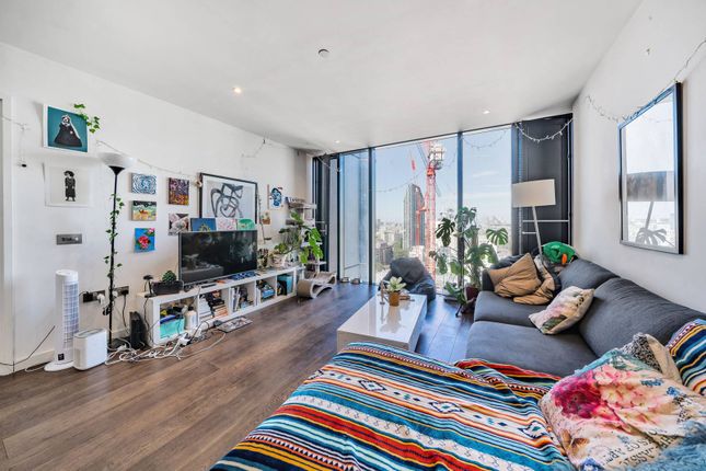 Thumbnail Flat to rent in Walworth Road, Elephant And Castle, London