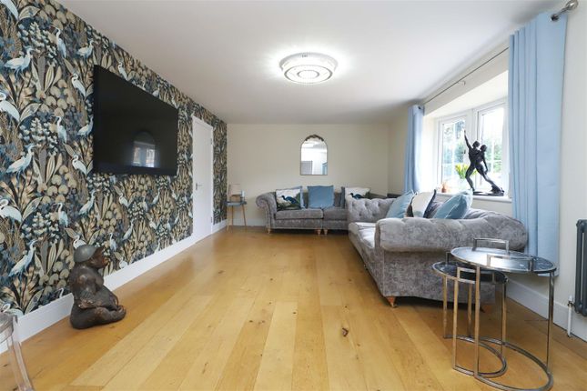 19A, Church Road, Uxbridge photo 3