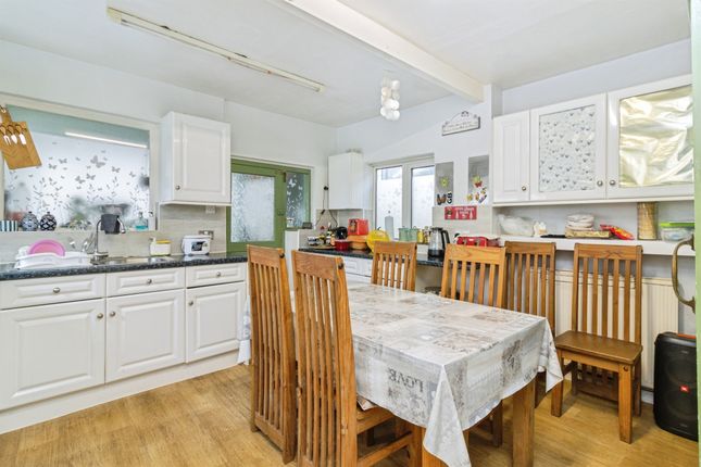 138, Newton Road, Torquay photo 4