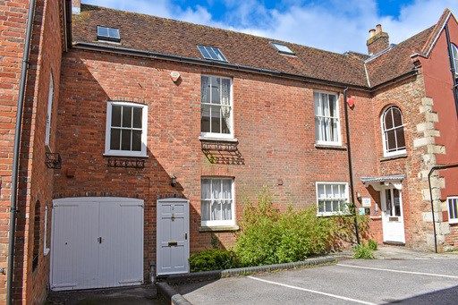 Town house for sale in High Street, Lymington