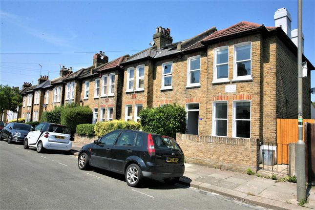 Thumbnail Property to rent in Bertal Road, Earlsfield