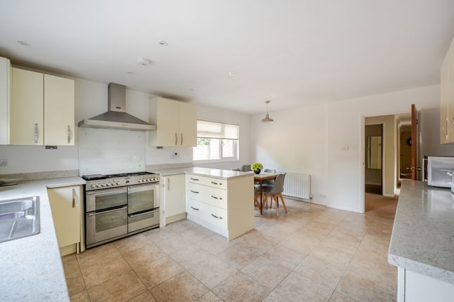 Copperkins,, Highfield Road, West Byfleet photo 4