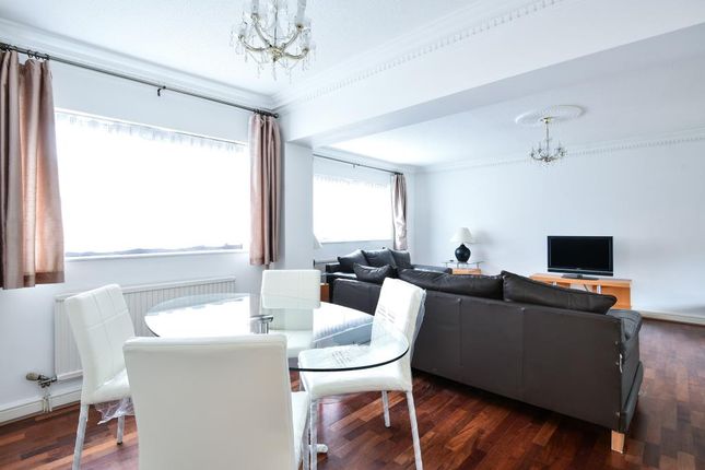 Flat to rent in Spencer Close, Finchley