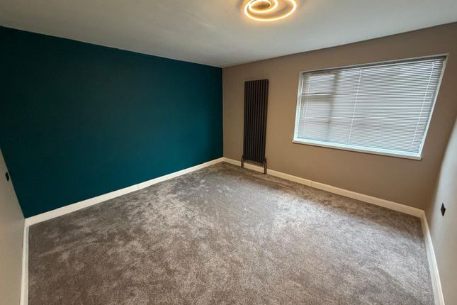 54, Shrewsbury Road, Manchester photo 5