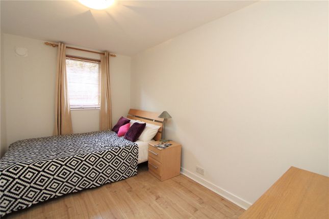 Flat to rent in South Ealing Road, London, UK