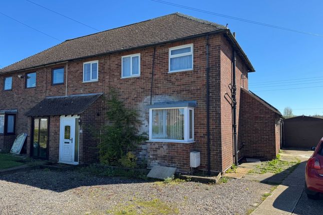 3-bed semi-detached on 20 Densole Way, Densole, Folkestone, £180,000