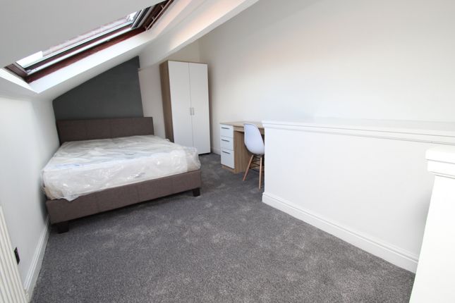 Terraced house to rent in Quarry Mount Terrace, Leeds