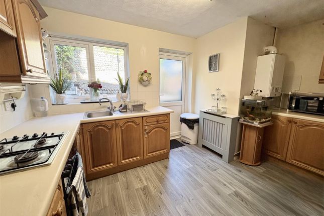 7, Hyde Road, Eastbourne photo 2
