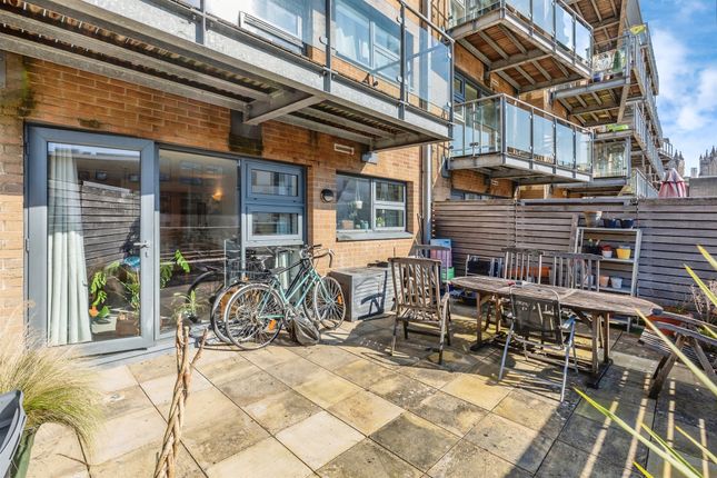 1-bed flat on 103, Deanery Road, Bristol, £250,000