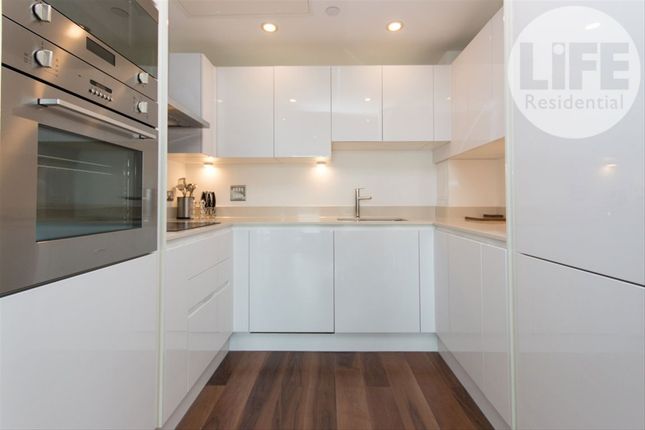 Apartment 2607, Talisman Tower, 6, Lincoln Plaza, London photo 3