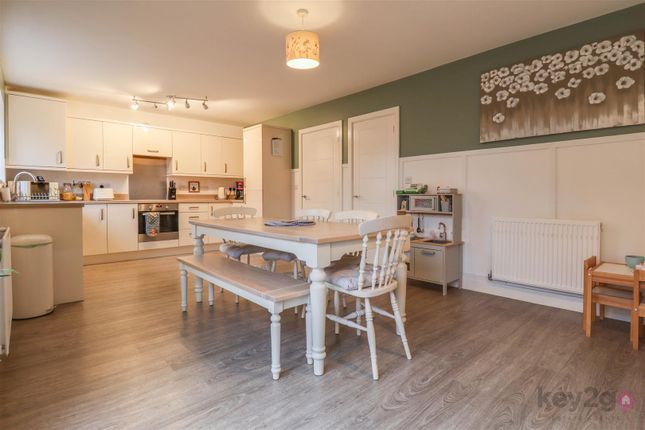 25, Fairfields Way, Sheffield photo 3