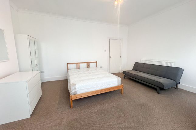387b, High Road Leytonstone, London photo 3