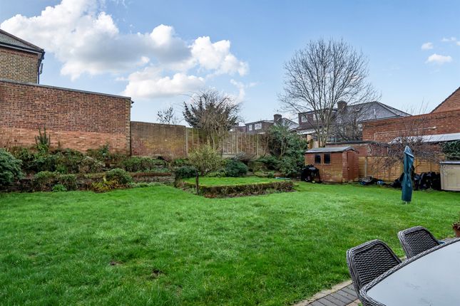 14, Westview Crescent, London photo 2