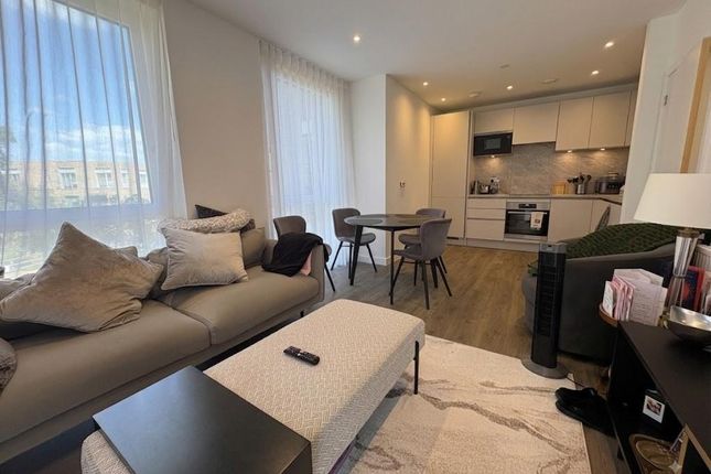 20 Dodson House, Medawar Drive, Mill Hill, NW7, London photo 4