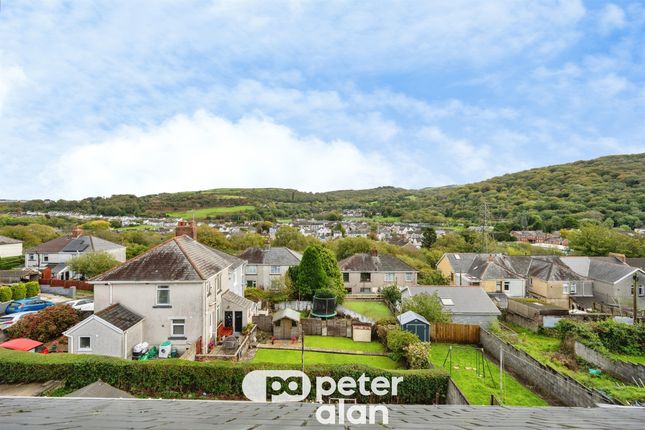 Ruskin Street, Neath photo 4