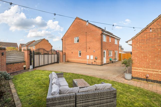 5, Richmond Drive, Grantham photo 4
