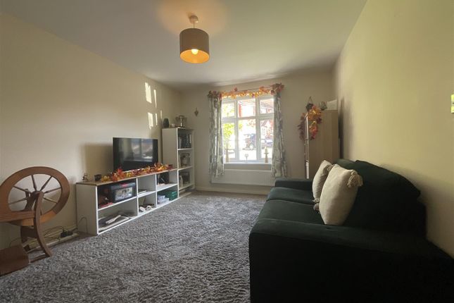 109, Dol Y Dderwen, Ammanford photo 3