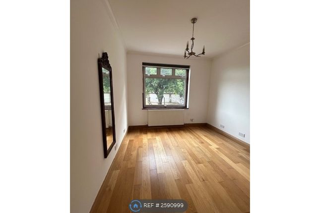 A Kenton Road, Harrow photo 4