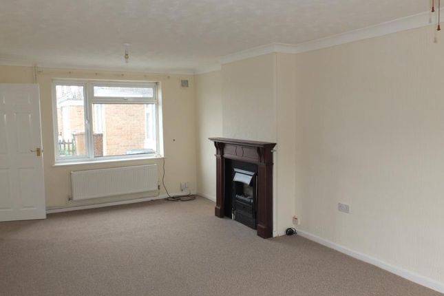 41, Tyne Road, Corby photo 2