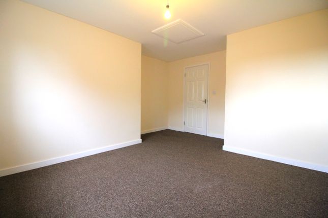 Flat to rent in Lingwood Gardens, Norwich