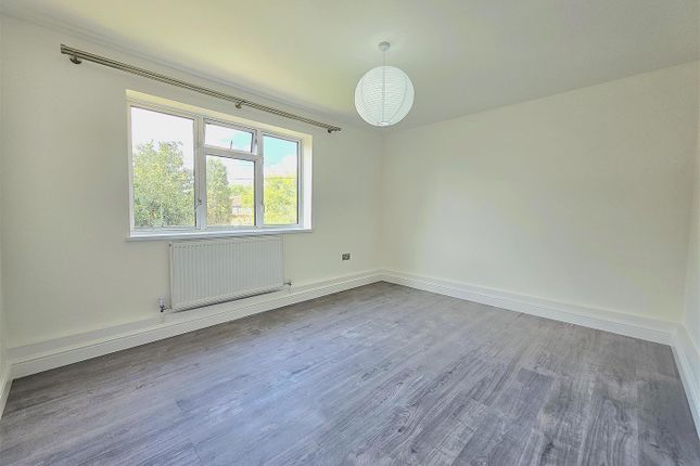 97, Moorfield Road, Uxbridge photo 3