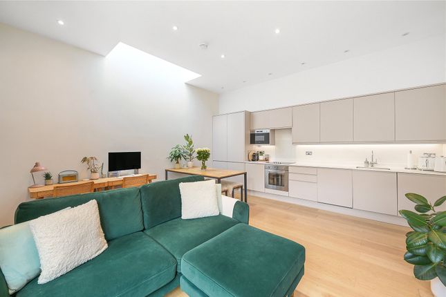 Flat C, 316, King Street, London photo 4
