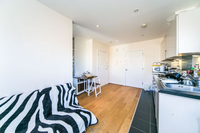 Flat 30, Tean House, Havergate Way, Berkshire photo 3