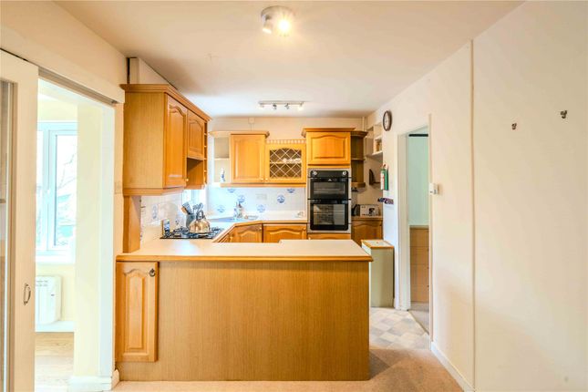 19, Colletts Gardens, Broadway photo 4