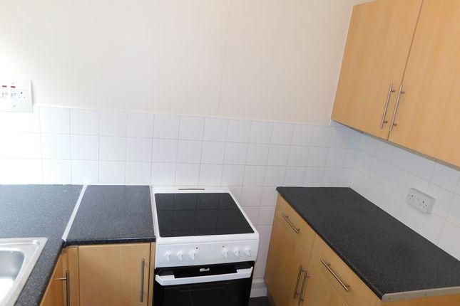 56, Heywood Drive, Luton photo 4