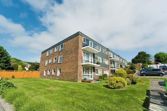 Thumbnail Flat for sale in The Lawns, Hoo Gardens, Eastbourne