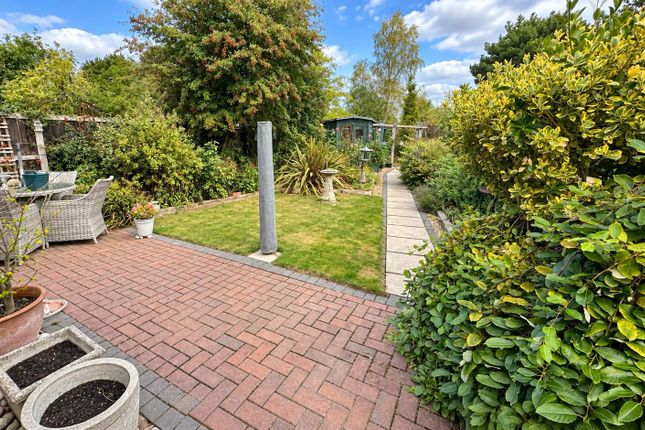 49, Frinton Road, Thorpe-le-Soken photo 4